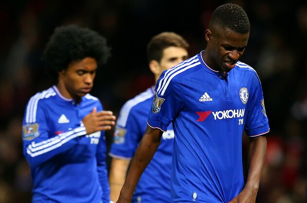 MANCHESTER, ENGLAND - DECEMBER 28:  Ramires of Chelsea leaves the field after the Barclays Premier League match between Manchester United and Chelsea at Old Trafford on December 28, 2015 in Manchester, England.  (Photo by Alex Livesey/Getty Images)