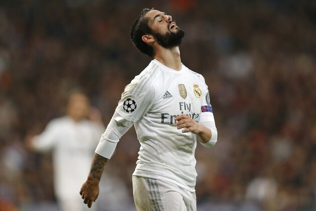 Real Madrid's Isco reacts during their Group stage of Champions League Group A soccer match against PSG at the Santiago Bernabeu stadium in Madrid, Spain, Tuesday, Nov.3, 2015. (AP Photo/Daniel Ochoa de Olza)