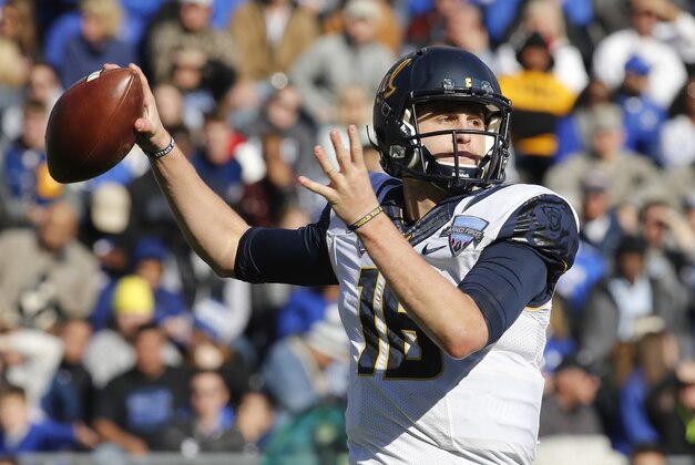 Dec 29, 2015; Fort Worth, TX, USA; California Golden Bears quarterback Jared Goff (16) throws a pass in the second quarter against the Air Force Falcons at Amon G. Carter Stadium. Mandatory Credit: Tim Heitman-USA TODAY Sports