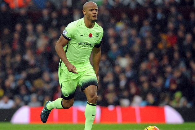 Manchester City’s Vincent Kompany during the English Premier League soccer match between Aston Villa and Manchester City at the Villa Park, Birmingham, England, Sunday, Nov. 8, 2015. (AP Photo/Rui Vieira)