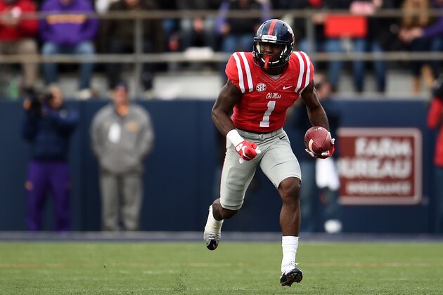 OXFORD, MS - NOVEMBER 21:  Laquon Treadwell #1 of the Mississippi Rebels runs for yards during a game against the LSU Tigers at Vaught-Hemingway Stadium on November 21, 2015 in Oxford, Mississippi.  (Photo by Stacy Revere/Getty Images)