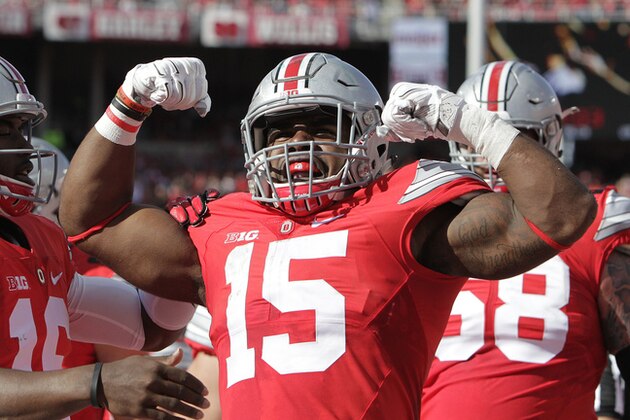 Ohio State running back Ezekiel Elliott plays against Hawaii during an NCAA college football game Saturday, Sept. 12, 2015, in Columbus, Ohio. (AP Photo/Jay LaPrete)
