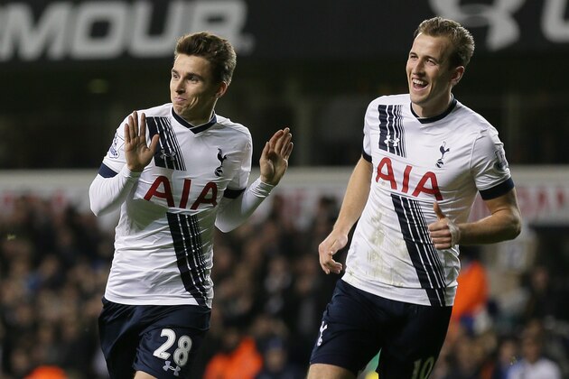 Tottenham’s Tom Carroll, left, celebrates after scoring a goal, with Tottenham’s Harry Kane during the English Premier League soccer match between Tottenham Hotspur and Norwich City at White Hart Lane in London, Saturday Dec. 26, 2015. (AP Photo/Tim Ireland)