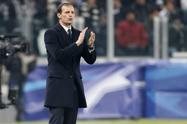 TURIN, ITALY - NOVEMBER 25: Coach of Juventus Massimiliano Allegri reacts during the UEFA Champions League match between Juventus Turin and Manchester City FC at Juventus Stadium on November 25, 2015 in Turin, Italy. (Photo by Jean Catuffe/Getty Images)