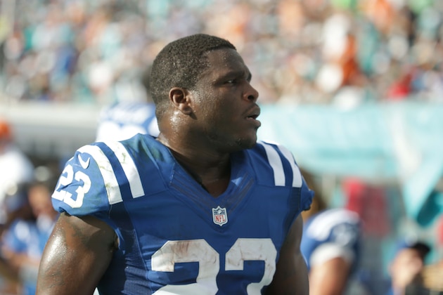 Indianapolis Colts running back Frank Gore (23) rests on the sidelines during the second half of an NFL football game against the Miami Dolphins, Sunday, Dec. 27, 2015, in Miami Gardens, Fla.  (AP Photo/Lynne Sladky)