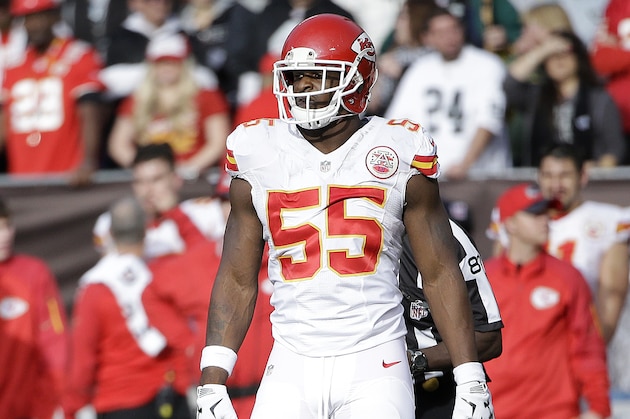 Kansas City Chiefs linebacker Dee Ford (55) against the Oakland Raiders during an NFL football game in Oakland, Calif., Sunday, Dec. 6, 2015. (AP Photo/Marcio Jose Sanchez)