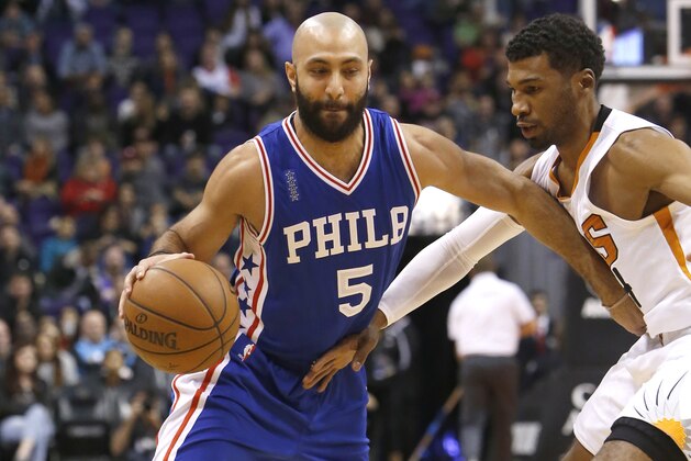Philadelphia 76ers guard Kendall Marshall (5) in the third quarter during an NBA basketball game against the Phoenix Suns, Saturday, Dec. 26, 2015, in Phoenix. (AP Photo/Rick Scuteri)