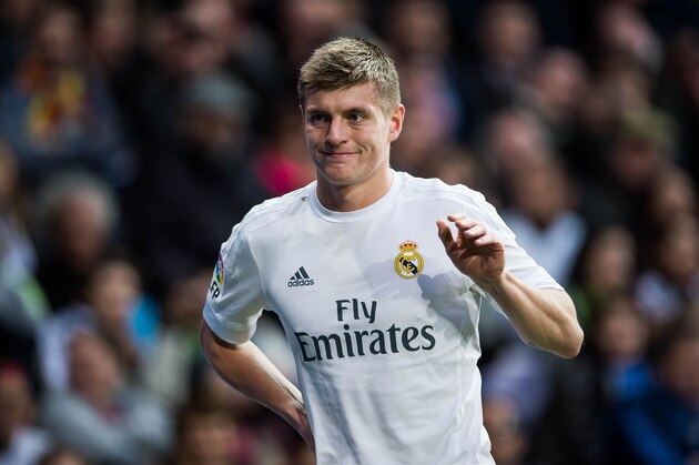 MADRID, SPAIN - DECEMBER 30:  Toni Kroos of Real Madrid CF looks on during the Real Madrid CF vs Real Sociedad match as part of the Liga BBVA 2015-2016 at the Estadio Santiago Bernabeu on December 30, 2015 in Madrid, Spain.  (Photo by Aitor Alcalde/Power Sport Images/Getty Images)