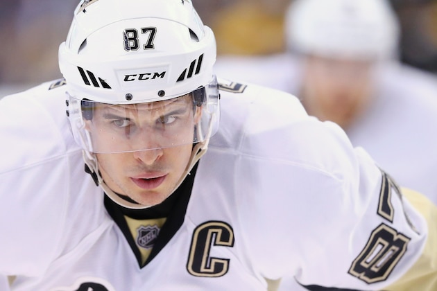 BOSTON, MA - DECEMBER 16:  Sidney Crosby #87 of the Pittsburgh Penguins looks on during the second period against the Boston Bruins  at TD Garden on December 16, 2015 in Boston, Massachusetts.  (Photo by Maddie Meyer/Getty Images)