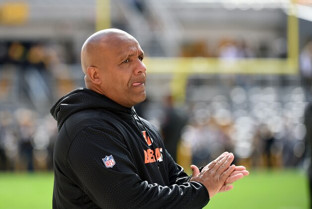 PITTSBURGH, PA - NOVEMBER 1:  Offensive coordinator Hue Jackson of the Cincinnati Bengals looks on from the field before a game against the Pittsburgh Steelers at Heinz Field on November 1, 2015 in Pittsburgh, Pennsylvania.  The Bengals defeated the Steelers 16-10. (Photo by George Gojkovich/Getty Images)