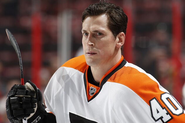 SUNRISE, FL - APRIL 8: Vincent Lecavalier #40 of the Philadelphia Flyers skates prior to the game against the Florida Panthers at the BB&T Center on April 8, 2014 in Sunrise, Florida. (Photo by Joel Auerbach/Getty Images)