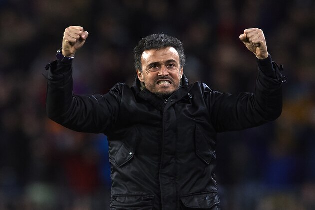 BARCELONA, SPAIN - JANUARY 06:  FC Barcelona manager Luis Enrique celebrates during the Copa del Rey Round of 16 match between FC Barcelona and Real CD Espanyol at Camp Nou on January 6, 2016 in Barcelona, Spain.  (Photo by Manuel Queimadelos Alonso/Getty Images)