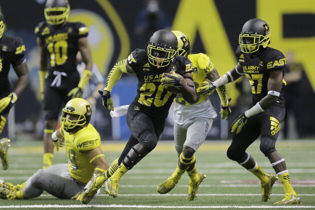 U.S. Army All-American East's Tim Irvin (20) runs against the West during the first half of the U.S. Army All-American Bowl high school football game, Saturday, Jan. 3, 2015, in San Antonio. (AP Photo/Eric Gay) U.S. Army All-American East's Tim Irvin (20) runs against the West during the first half of the U.S. Army All-American Bowl high school football game, Saturday, Jan. 3, 2015, in San Antonio. (AP Photo/Eric Gay)