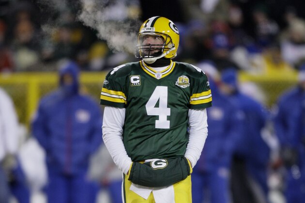 Green Bay Packers quarterback Brett Favre looks on during the NFC Championship football game against the New York Giants, Sunday, Jan. 20, 2008, in Green Bay, Wis. (AP Photo/David J. Phillip)