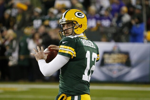 Green Bay Packers' Aaron Rodgers warms up before an NFL football game against the Minnesota Vikings Sunday, Jan. 3, 2016, in Green Bay, Wis. (AP Photo/Mike Roemer)