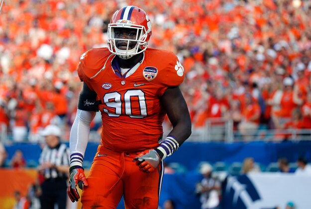 Dec 31, 2015; Miami Gardens, FL, USA; Clemson Tigers defensive end Shaq Lawson (90) as he made a sack against the Oklahoma Sooners in the first quarter of the 2015 CFP Semifinal at the Orange Bowl at Sun Life Stadium. Mandatory Credit: Kim Klement-USA TODAY Sports