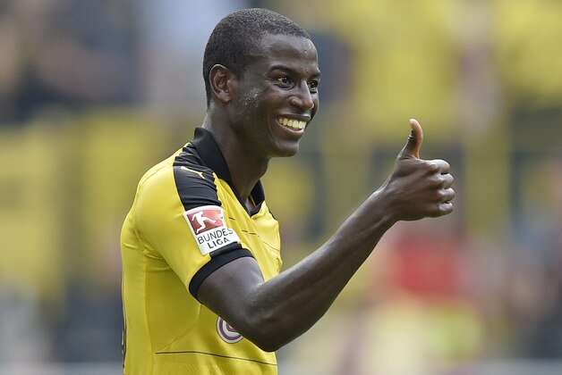 Dortmund's Adrian Ramos shows thumb up after scoring during the German Bundesliga soccer match between Borussia Dortmund and Hertha BSC Berlin in Dortmund, Germany, Sunday, Aug. 30, 2015. (AP Photo/Martin Meissner)