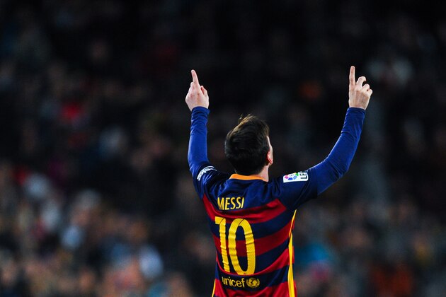 BARCELONA, SPAIN - JANUARY 06:  Lionel Messi of FC Barcelona celebrates after scoring his team's second goal during the Copa del Rey Round of 16 first leg match between FC Barcelona and RCD Espanyol at Camp Nou on January 6, 2016 in Barcelona, Spain.  (Photo by David Ramos/Getty Images)