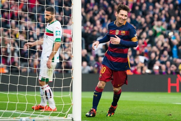 BARCELONA, SPAIN - JANUARY 09: Lionel Messi of FC Barcelona celebrates after scoring his team's third goal during the La Liga match between FC Barcelona and Granada CF at Camp Nou on January 9, 2016 in Barcelona, Spain. (Photo by Alex Caparros/Getty Images)
