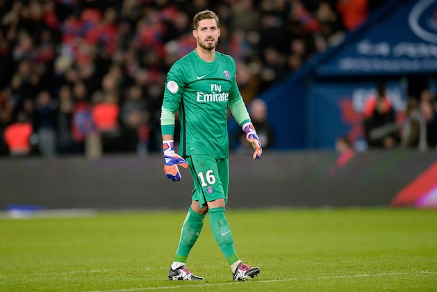 PARIS, FRANCE - JANUARY 08: Kevin Trapp of Paris Saint-Germain reacts during the Ligue 1 game between Paris Saint-Germain and SC Bastia at Parc des Princes on January 8, 2016 in Paris, France. (Photo by Aurelien Meunier/Getty Images)