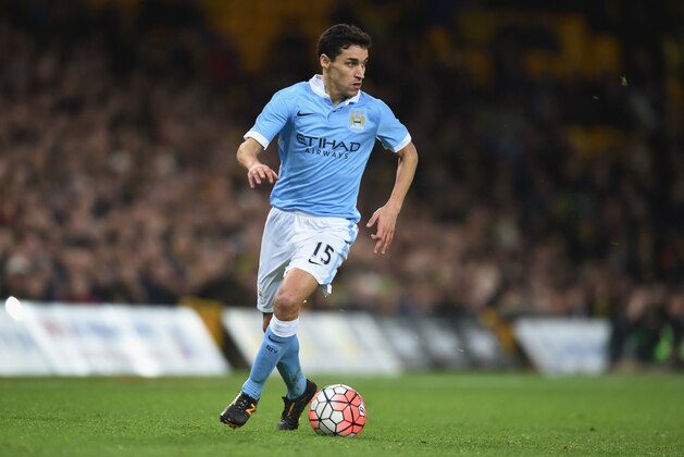 NORWICH, ENGLAND - JANUARY 09:Jesus Navas of Manchester City in action during the Emirates FA Cup third round match between Norwich City and Manchester City at Carrow Road on January 9, 2016 in Norwich, England.  (Photo by Michael Regan/Getty Images)