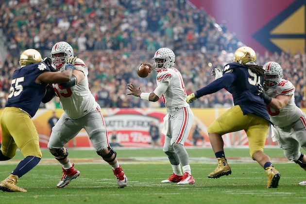 GLENDALE, AZ - JANUARY 01:  Quarterback J.T. Barrett #16 of the Ohio State Buckeyes drops back to pass during the BattleFrog Fiesta Bowl against the Notre Dame Fighting Irish at University of Phoenix Stadium on January 1, 2016 in Glendale, Arizona. The Buckeyes defeated the Fighting Irish 44-28.  (Photo by Christian Petersen/Getty Images)