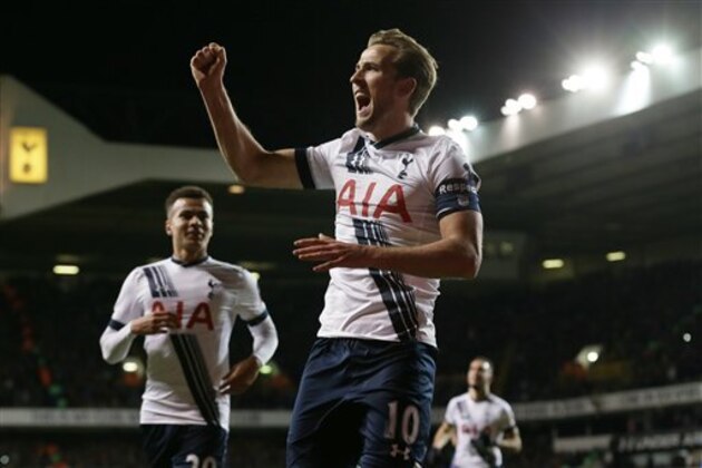 Tottenham’s Harry Kane celebrates after scoring a penalty to equalise during the English FA Cup third round soccer match between Tottenham Hotspur and Leicester City at White Hart Lane in London, Sunday Jan. 10, 2016. (AP Photo/Tim Ireland)