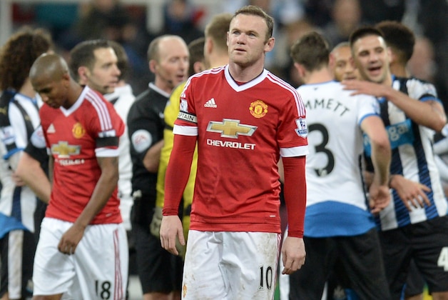 Manchester United's English striker Wayne Rooney reacts at the final whistle in the English Premier League football match between Newcastle United and Manchester United at St James' Park in Newcastle-upon-Tyne, north east England on January 12, 2016. The game finished 3-3. AFP PHOTO / OLI SCARFF

RESTRICTED TO EDITORIAL USE. NO USE WITH UNAUTHORIZED AUDIO, VIDEO, DATA, FIXTURE LISTS, CLUB/LEAGUE LOGOS OR 'LIVE' SERVICES. ONLINE IN-MATCH USE LIMITED TO 75 IMAGES, NO VIDEO EMULATION. NO USE IN BETTING, GAMES OR SINGLE CLUB/LEAGUE/PLAYER PUBLICATIONS. / AFP / OLI SCARFF        (Photo credit should read OLI SCARFF/AFP/Getty Images)