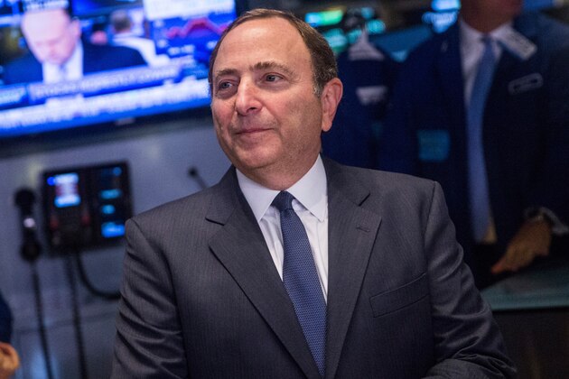 NEW YORK, NY - OCTOBER 08:  National Hockey League Commissioner Gary Bettman visits the floor of the New York Stock Exchange after ringing the opening bell on October 8, 2015 in New York City.  (Photo by Andrew Burton/Getty Images)