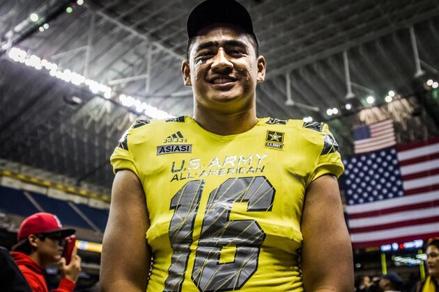 California 4-star athlete Devin Asiasi, who has been recruited as both a tight end and defensive end, said he prefers to play tight end in college.