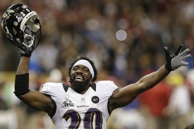 Baltimore Ravens safety Ed Reed (20) celebrates at the end of the NFL Super Bowl XLVII football game against the San Francisco 49ers, Sunday, Feb. 3, 2013, in New Orleans. The Ravens won 34-31. (AP Photo/Patrick Semansky)