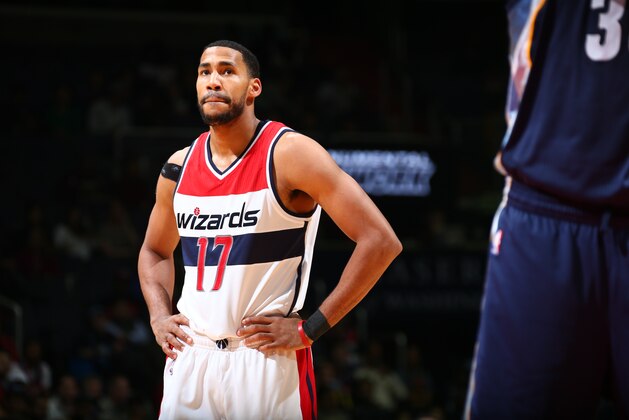 WASHINGTON, DC - DECEMBER 23: Garrett Temple #17 of the Washington Wizards during the game against the Memphis Grizzlies on December 23, 2015 at Verizon Center in Washington, District of Columbia. NOTE TO USER: User expressly acknowledges and agrees that, by downloading and or using this Photograph, user is consenting to the terms and conditions of the Getty Images License Agreement. Mandatory Copyright Notice: Copyright 2015 NBAE (Photo by Ned Dishman/NBAE via Getty Images)