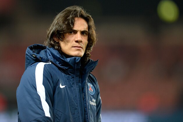 PARIS, FRANCE - JANUARY 08: Edinson Cavani of Paris Saint-Germain reacts during warmup before the Ligue 1 game between Paris Saint-Germain and SC Bastia at Parc des Princes on January 8, 2016 in Paris, France. (Photo by Aurelien Meunier/Getty Images)