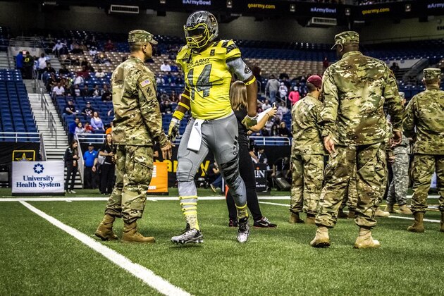 Manor, Texas, 4-star linebacker/defensive end Erick Fowler has been committed to LSU since June. However, Texas is a school that is hoping to score a big flip before national signing day.