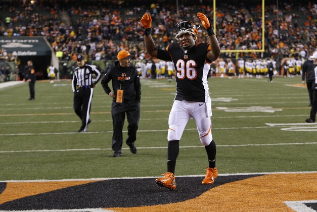 Cincinnati Bengals defensive end Carlos Dunlap (96) before an NFL wild-card playoff football game between the Cincinnati Bengals and the Pittsburgh Steelers, Saturday, Jan. 9, 2016, in Cincinnati. (AP Photo/Frank Victores)