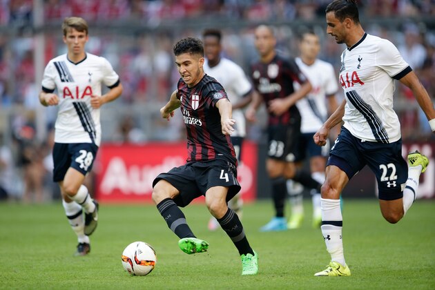 (L-R) Jose Mauri of AC Milan, Nacer Chadli of Tottenham Hotspur during the AUDI Cup bronze final match between Tottenham Hotspur and AC Milan on August 5, 2015 at the Allianz Arena in Munich, Germany(Photo by VI Images via Getty Images)