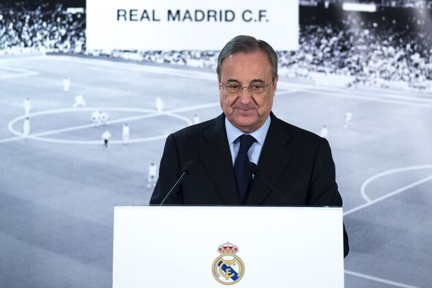 MADRID, SPAIN - JANUARY 04:  Real Madrid CF president Florentino Perez gives a speech as he comunicates the dismissal of Rafael benitez and announces Zinedine Zidane as new Real Madrid head coach at Santiago Bernabeu Stadium on January 4, 2016 in Madrid, Spain.  (Photo by Gonzalo Arroyo Moreno/Getty Images)