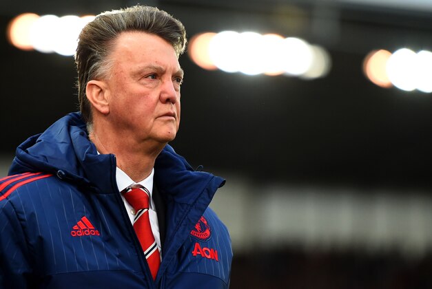 STOKE ON TRENT, ENGLAND - DECEMBER 26:  Louis van Gaal, manager of Manchester United leaves the pitch after the Barclays Premier League match between Stoke City and Manchester United at Britannia Stadium on December 26, 2015 in Stoke on Trent, England.  (Photo by Laurence Griffiths/Getty Images)