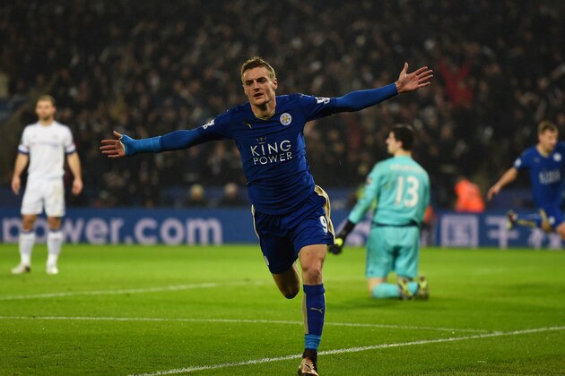 LEICESTER, ENGLAND - DECEMBER 14:  Jamie Vardy of Leicester City celebrates after scoring the opening goal during the Barclays Premier League match between Leicester City and Chelsea at the King Power Stadium on December14, 2015 in Leicester, United Kingdom.  (Photo by Laurence Griffiths/Getty Images)