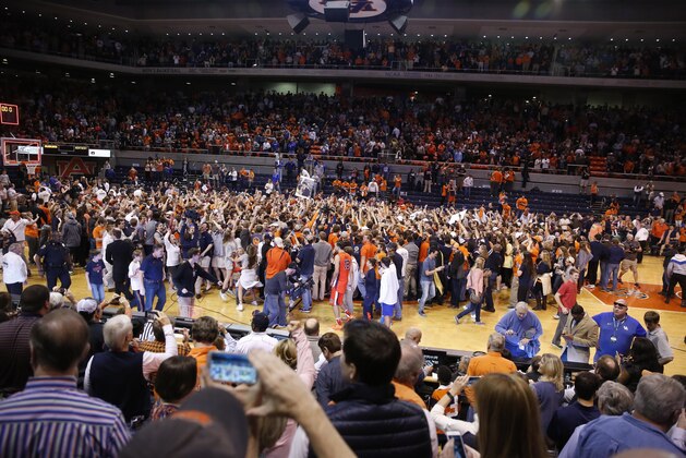Auburn fans swarm the court after beating Kentucky 75-70 after an NCAA college basketball game, Saturday, Jan. 16, 2016, in Auburn, Ala. (AP Photo/Brynn Anderson) Auburn fans swarm the court after beating Kentucky 75-70 after an NCAA college basketball game, Saturday, Jan. 16, 2016, in Auburn, Ala. (AP Photo/Brynn Anderson)