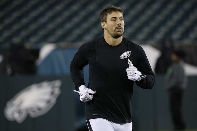 Philadelphia Eagles' Riley Cooper warms up before an NFL football game against the Washington Redskins, Saturday, Dec. 26, 2015, in Philadelphia.  (AP Photo/Michael Perez)