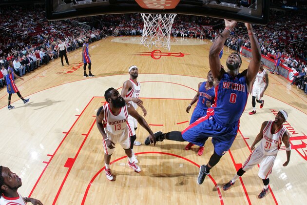HOUSTON, TX - JANUARY 20:  Andre Drummond #0 of the Detroit Pistons shoots the ball against the Houston Rockets on January 20, 2016 at the Toyota Center in Houston, Texas. NOTE TO USER: User expressly acknowledges and agrees that, by downloading and or using this photograph, User is consenting to the terms and conditions of the Getty Images License Agreement. Mandatory Copyright Notice: Copyright 2016 NBAE (Photo by Bill Baptist/NBAE via Getty Images)