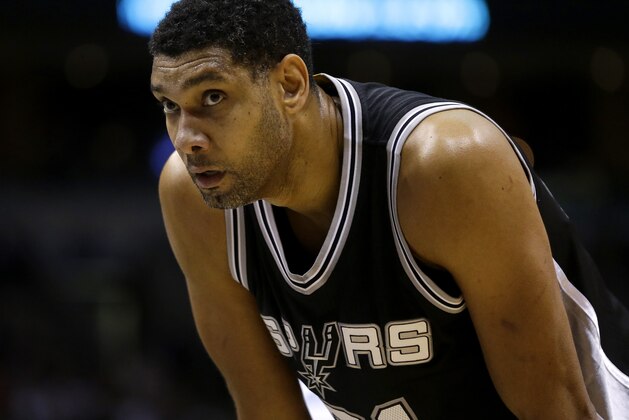 San Antonio Spurs' Tim Duncan during an NBA basketball game against the Milwaukee Bucks Monday, Jan. 4, 2016, in Milwaukee. (AP Photo/Aaron Gash)