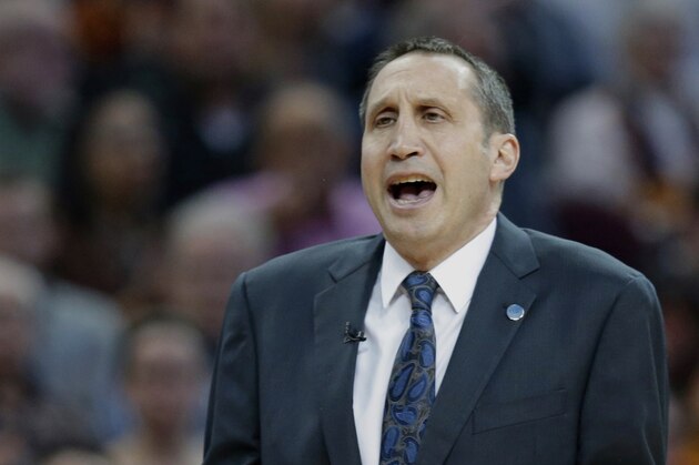 Cleveland Cavaliers head coach David Blatt argues with an official in the first half of an NBA basketball game against the Los Angeles Clippers, Thursday, Jan. 21, 2016, in Cleveland. The Cavaliers won 115-102. (AP Photo/Tony Dejak)