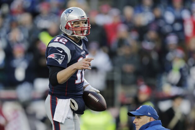 New England Patriots quarterback Tom Brady (12) warms up before an NFL divisional playoff football game against the Kansas City Chiefs, Saturday, Jan. 16, 2016, in Foxborough, Mass. (AP Photo/Charles Krupa)