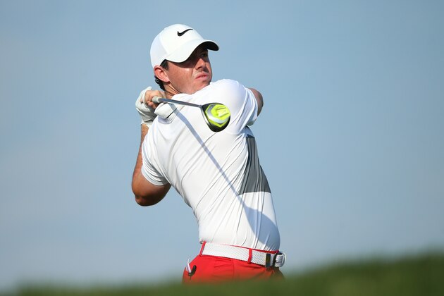 ABU DHABI, UNITED ARAB EMIRATES - JANUARY 23:  Rory McIlroy of Northern Ireland tees off on the 3rd hole during the third round of the Abu Dhabi HSBC Golf Championship at the Abu Dhabi Golf Club on January 23, 2016 in Abu Dhabi, United Arab Emirates.  (Photo by Andrew Redington/Getty Images)