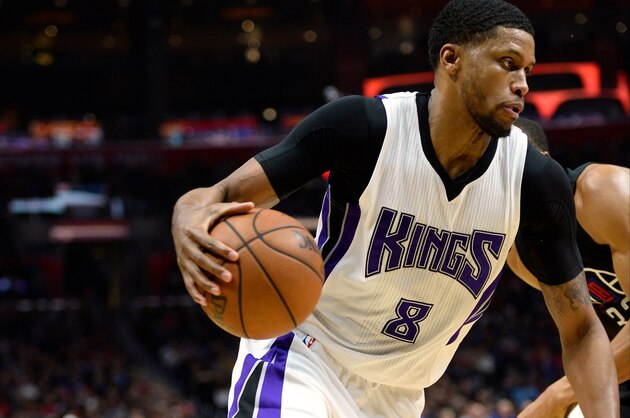 Jan 16, 2016; Los Angeles, CA, USA; Sacramento Kings forward Rudy Gay (8) drives to the basket during the second quarter against the Los Angeles Clippers at Staples Center. Mandatory Credit: Robert Hanashiro-USA TODAY Sports