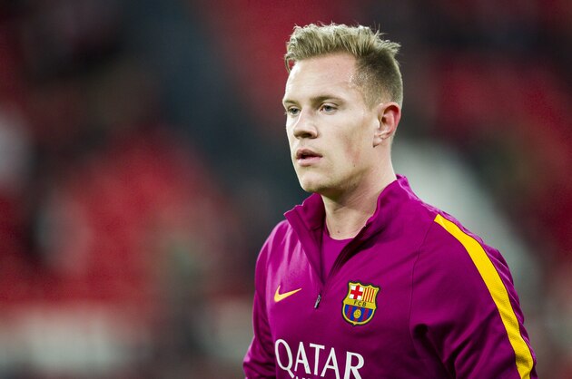BILBAO, SPAIN - JANUARY 20: Marc-Andre ter Stegen of FC Barcelola looks on prior to the start the Copa del Rey Quarter Final First Leg match between Athletic Club and FC Barcelola at San Mames Stadium on January 20, 2016 in Bilbao, Spain.  (Photo by Juan Manuel Serrano Arce/Getty Images)