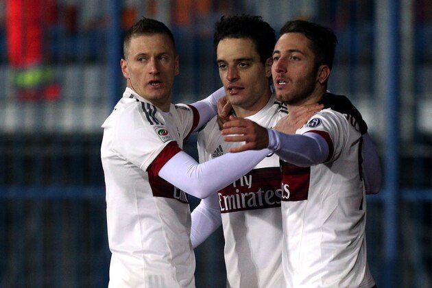 EMPOLI, ITALY - JANUARY 23: Giacomo Bonaventura of AC Milan celebrates after scoring a goal during the Serie A match between Empoli FC and AC Milan at Stadio Carlo Castellani on January 23, 2016 in Empoli, Italy.  (Photo by Gabriele Maltinti/Getty Images)