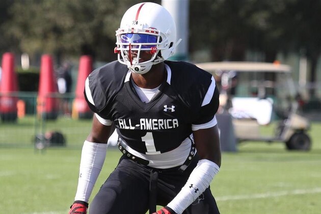 Ben Davis, an Alabama legacy, is one of two 5-star linebackers in Alabama.